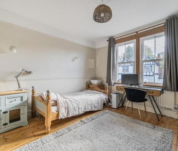 4 bedroom detached house to rent - Photo 6