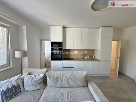 Pronájem moderně zrekonstruovaného bytu 2+kk, 38 m, Kralupy nad Vltavou – Lobeček - Photo 3