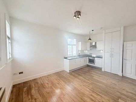 1 bedroom flat to rent - Photo 2