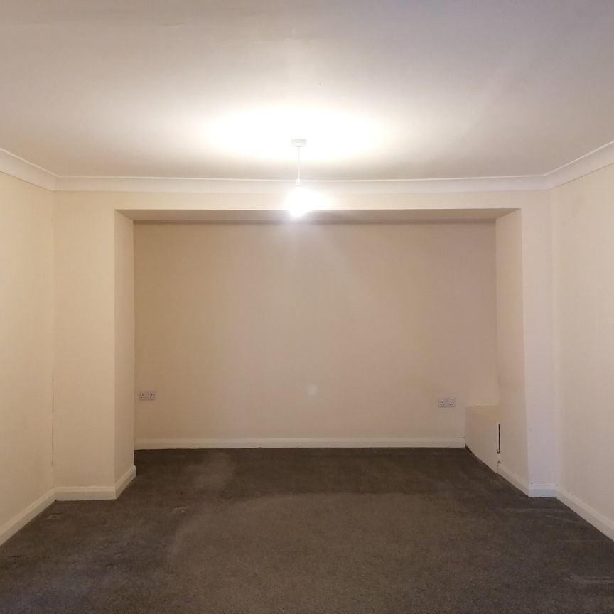High Street, Spalding, Holbeach - Photo 1