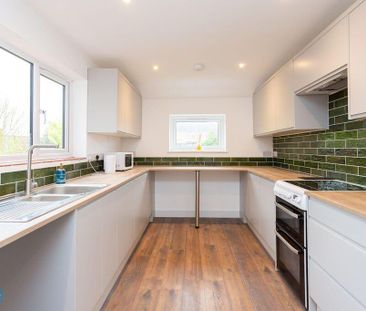 3 bedroom terraced house to rent - Photo 6