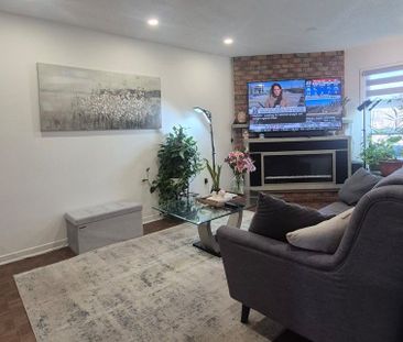 For Lease - 1964 Aldermead Road Unit# Upper, Mississauga, Ontario - Photo 3