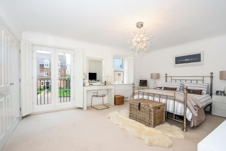 4 bedroom townhouse to rent - Photo 2