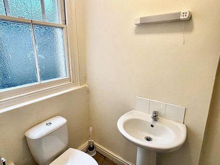 1 bedroom flat to rent - Photo 3