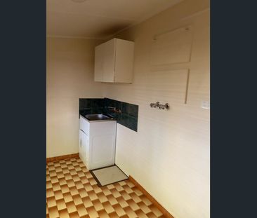 Crawford 2 bedroom + Study home on large block of land - Photo 6