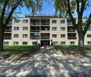 Large 3.5 Apartment In Montreal Nord - Photo 2