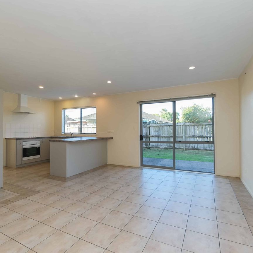 4-BEDROOM IN EAST TAMAKI - Photo 1