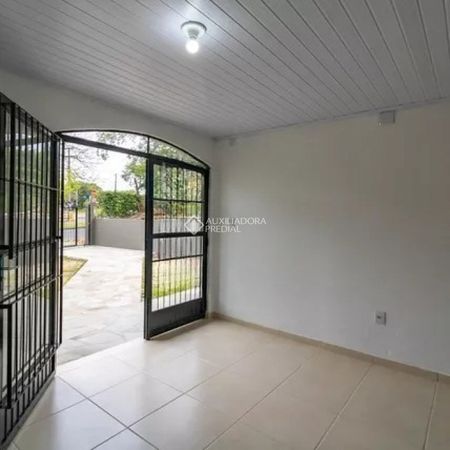 Casa com 3 quartos e 155m² para alugar em Guarujá, Porto Alegre. - Foto 4