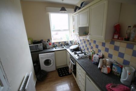 4 Bed - Spacious 4 Bedroom Flat By The Botanical Gardens - Photo 5