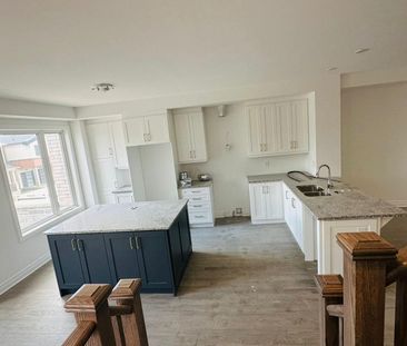 For Lease - 3090 William Cutmore Boulevard, Oakville, Ontario - Photo 4