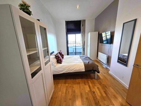 3 bedroom apartment to rent - Photo 4