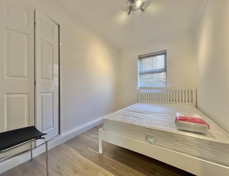 2 Bedroom Apartment To Let - Photo 3