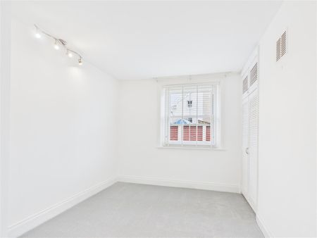 A 2 Bedroom Flat in Overton Park Road, Cheltenham - Photo 4