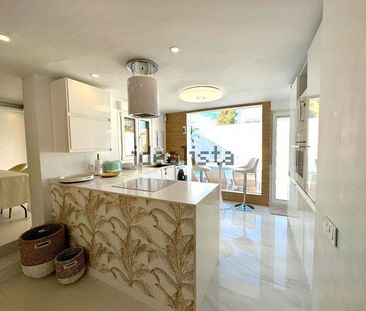 Alquiler de casa o chalet independiente en Calle Adarves de Calypso... - Photo 2