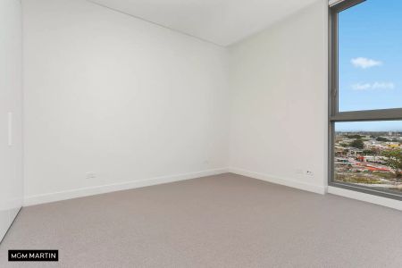 MGM MARTIN – ONE BEDROOM APARTMENT PLUS STUDY - Photo 3