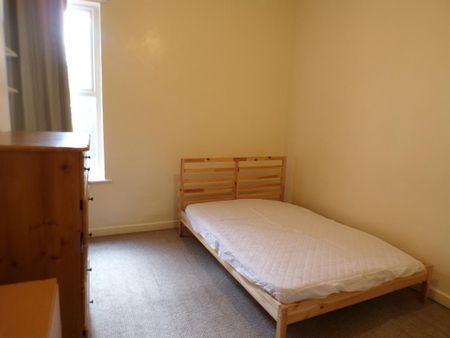 6 bedroom house to rent - Photo 3