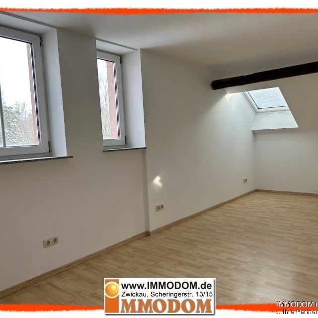 2-Zimmer-Wohnung im Dachgeschoss in Zwickau-Bockwa, architektonisch wertvolles Wohnhaus, zu vermieten! - Photo 1