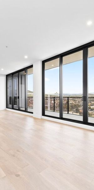 Penthouse Living with Incredible Views - Photo 1