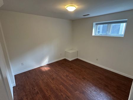 For Lease - 916 Minchin Way Unit# Basement, Milton, Ontario - Photo 5