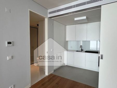 1 room luxury Apartment for rent in Lisbon - Photo 4