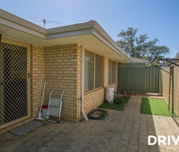 OVER 40'S COMPLEX - Photo 3