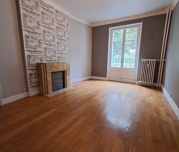 SUPERBE APPARTEMENT 4 PIECES AU CHARME DE L'ANCIEN - Photo 5