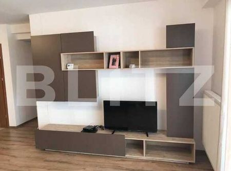 Apartament cu 3 camere, 70 mp, prima inchiriere, zona strazii Paris - Fotografie 2