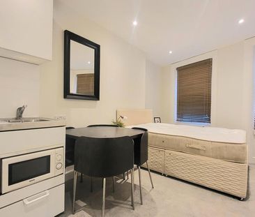 Studio to rent - Photo 1