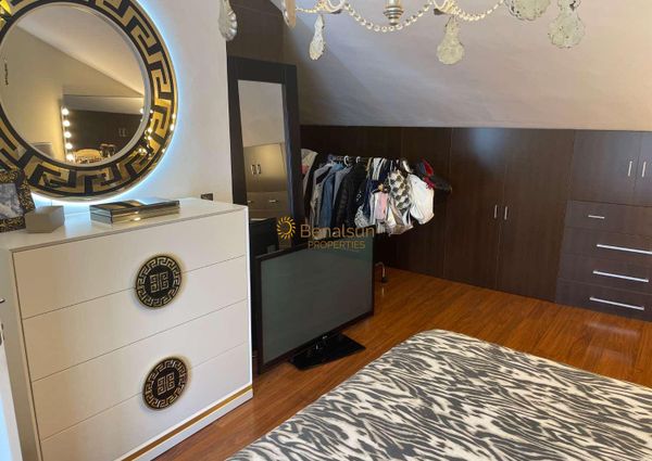 For rent for HALF SEASON from now until 30/06/2024 and from 15.09.24-30.6.25 Stunning semi-detached house in residential area in Benalmadena .