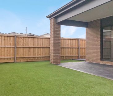 14 Allunga Way, Werribee. - Photo 6