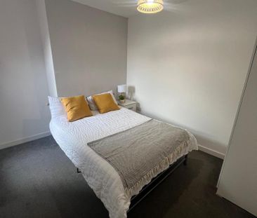 1 bedroom in a house share to rent - Photo 4