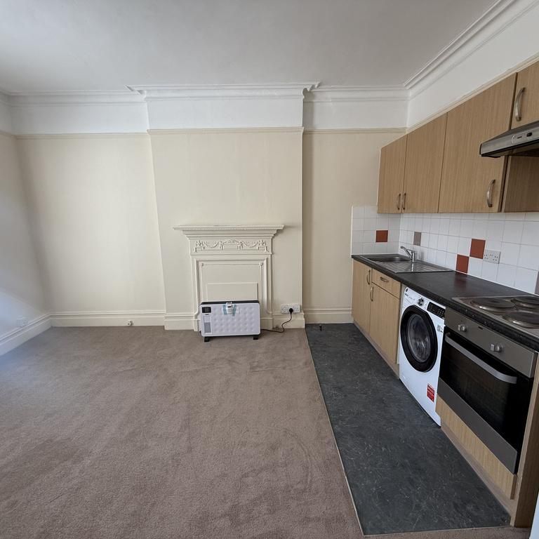 Studio to rent - Photo 1