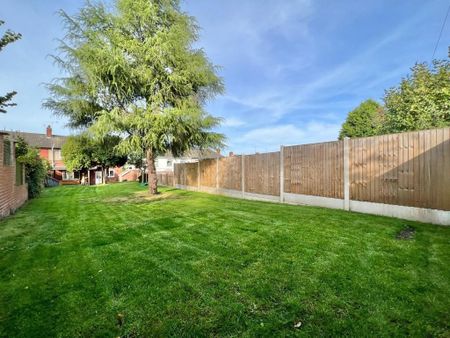 3 bedroom semi-detached house to rent - Photo 4