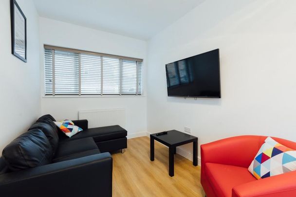 5 bedroom house to rent - Photo 1