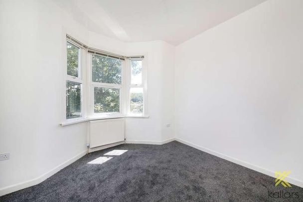 Rockmount Road, London, SE18 - Photo 1