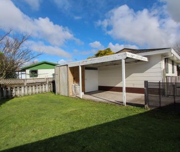 Three-bedroom home in a desirable location - Photo 1