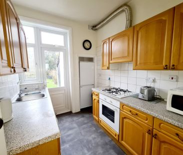 Berkshire Gardens, N13 6AB, Palmers Green - Photo 2