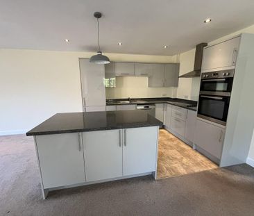 3 bedroom detached bungalow to rent - Photo 6