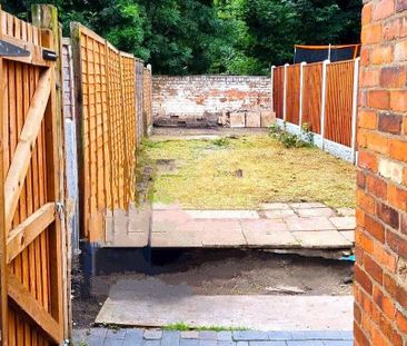 2 bedroom terraced house to rent - Photo 4