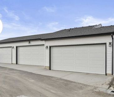 26 Silverton Glen Gate SW, Calgary - Photo 3