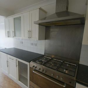1 bedroom house of multiple occupation to rent - Photo 2