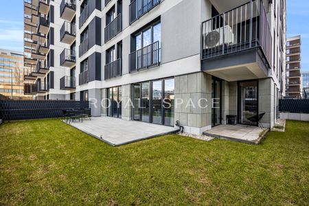 Apartament z prywatnym ogrodem i przeszkleniami! - Zdjęcie 2