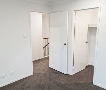 AVAILABLE 24/04/26 3 BED 2 BATH TOWNHOUSE WITH DUCTED AIR - Photo 1