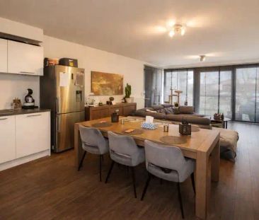 Gelijkvloers appartement met 3 slaapkamers, terras en autostaanplaa... - Foto 1