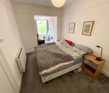 To Rent Sea Road, Boscombe, Bournemouth, BH5 £1,350 pcm Tenancy Info - Photo 6