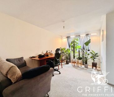 Porter Close, West Thurrock, RM20 - Photo 1