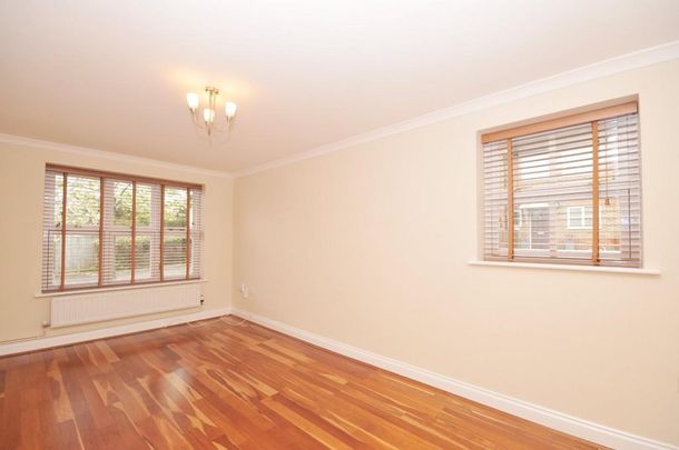 3 bedroom townhouse to rent - Photo 1
