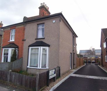 1 bedroom in a house share to rent - Photo 1