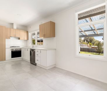 97 Hull Road, Croydon - Photo 3