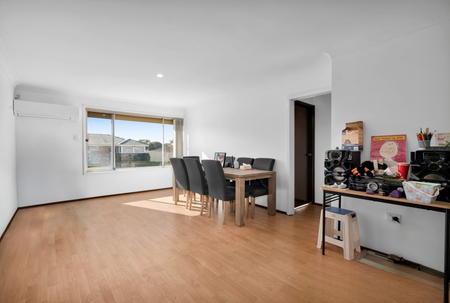 Modern & Convenient Living - Photo 4